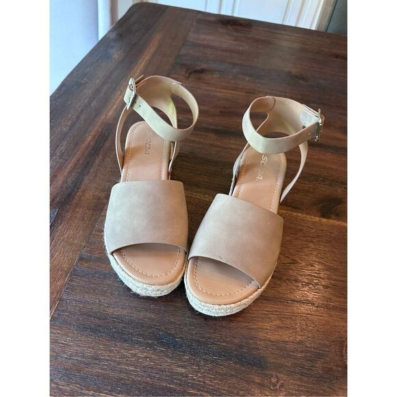 Soda Topic Ankle Strap Flatform Espadrilles - Picture 1 of 7